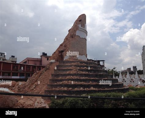 Earthquake Kathmandu Nepal Damaged Buildings Stock Photo - Alamy