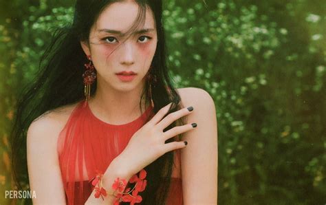 BLACKPINK Jisoo 'ME' Photobook & KIT SCANS | kpopping