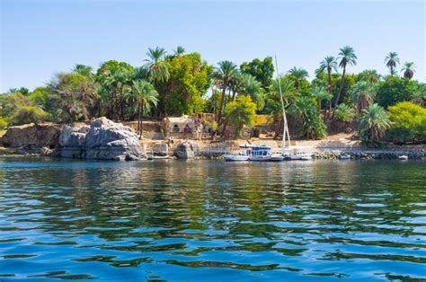 The island in Nile stock image. Image of africa, promenade - 48321259