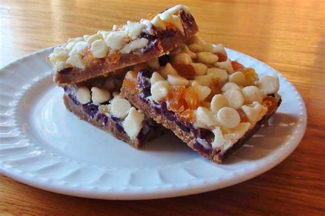 zsuzsa is in the kitchen: WHITE CHOCOLATE FRUIT BARS