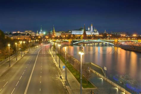 Russia, Moscow, night view of the Moskva River, Bridge and the Kremlin | Stock image | Colourbox