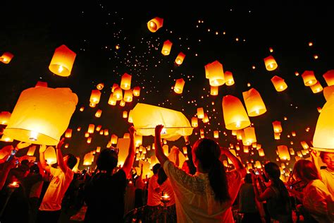 Yi Peng Lantern Festival | Lenny Kalcic Photography