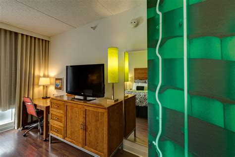 HOTEL INDIGO COLUMBUS ARCHITECTURAL CENTER, AN IHG HOTEL $140 ($̶1̶6̶0̶ ...