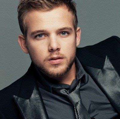 Max Thieriot Workout and Diet | Max thieriot, Workout, Celebrity workout