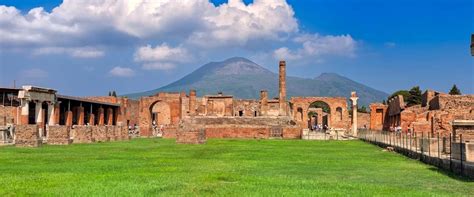 Pompeii & Mt. Vesuvius from Sorrento - City Wonders