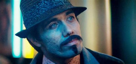 Those eyes... Edward James Olmos as Gaff in #BladeRunner (1982). | Blade runner, Runner