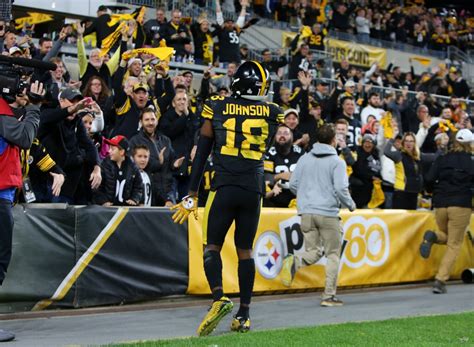 PHOTOS: Steelers WR Diontae Johnson