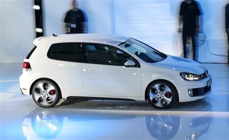 2010 Volkswagen Golf / Rabbit GTI Revealed