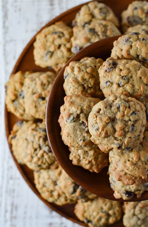 Old Fashioned Oatmeal Raisin Cookie Recipe, Soft and Chewy - Linger