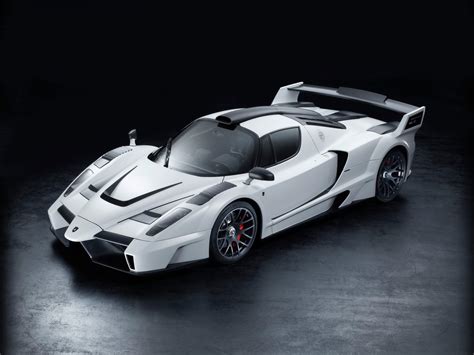 car wallpapper: Ferrari Enzo 2010 whitecar wallpaper