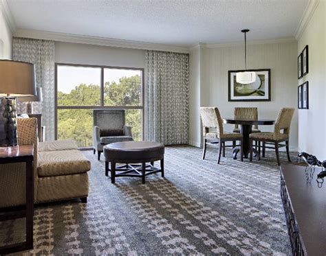 Dallas Hotel Suites | Gaylord Texan Resort and Convention Center