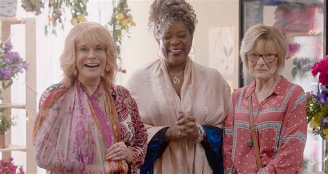 Movie Trailer: 'Queen Bees' [starring Loretta Devine, Ellen Burstyn ...