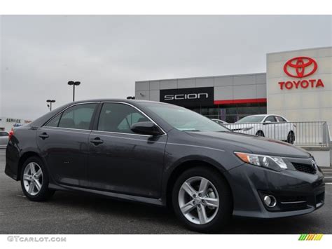 2014 Magnetic Gray Metallic Toyota Camry SE #90297768 | GTCarLot.com - Car Color Galleries