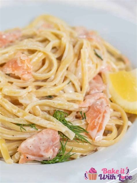 Easy Creamy Smoked Salmon Pasta - Bake It With Love