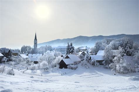 Visit And Explore the Medieval Old Town of Radovljica, Slovenia