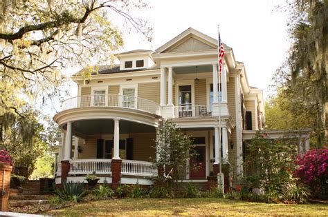 c. 1915 Traditional For Sale By Owner in Walterboro, South Carolina - OldHouses.com