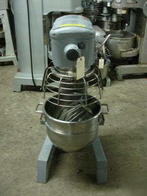 Hobart 30 d-300 qt quart dough mixer w/ bowl guard