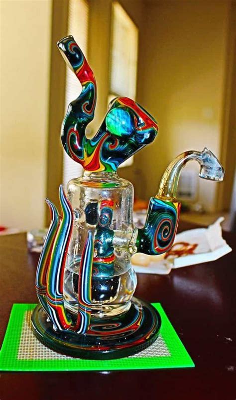 28 Ridiculously Cool Custom Bongs