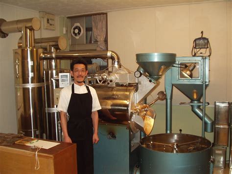 coffee shop owner at work | coffee bean grinder in kamioka g… | Flickr