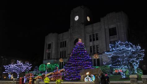 Hazleton kicks off Christmas with City Hall Tree Lighting Ceremony | | standardspeaker.com