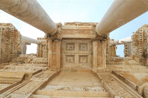 Library of Celsus in Ephesus 10293201 Stock Photo at Vecteezy