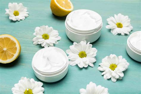 9 Best Organic Face Moisturizers With SPF - Beautygab.com