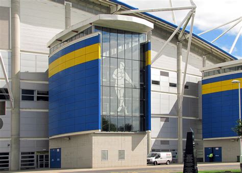 KINGSTON UPON HULL - MKM Stadium (25,450) | SkyscraperCity Forum