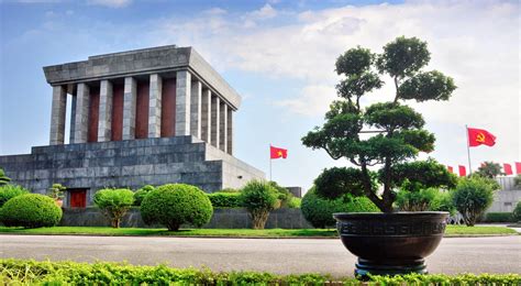 Ho Chi Minh Mausoleum in Hanoi, Vietnam - Mausoleums.com