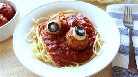 Spooky Spaghetti and Meatballs Recipe - QueRicaVida.com