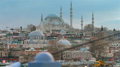 Istanbul - The Threat of a Major Earthquake – DW – 09/07/2023