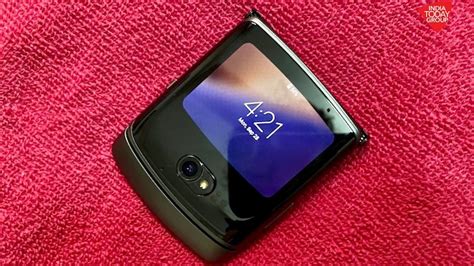 Moto Razr 5G quick review: Good looks, foldable screen, and some concerns