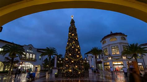 Disney Springs Gets Into the Spirit of the Season with Christmas Tree ...