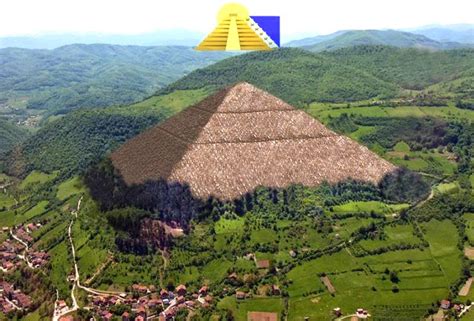 Bosniens Tal der Pyramiden von Visoko: Die Sonnenpyramide ohne Vegetation