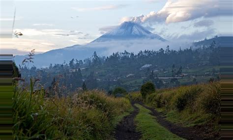 2018 Visitor Guide to Tungurahua Volcano, Ecuador