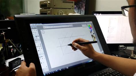 art tablet with screen display | A professional graphics tablet (screen ...