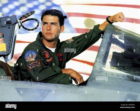 Tom cruise top gun hi-res stock photography and images - Alamy