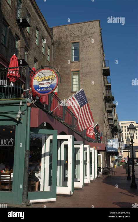 RESTAURANTS RIVER STREET DOWNTOWN SAVANNAH GEORGIA USA Stock Photo - Alamy