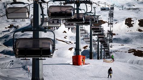 Europe’s ski resorts are facing the ‘season from hell’ | CNN