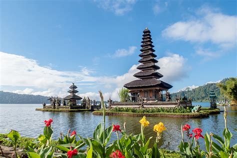 HD wallpaper: Pura Ulun Danu Bratan, Indonesia, water, sky, nature ...