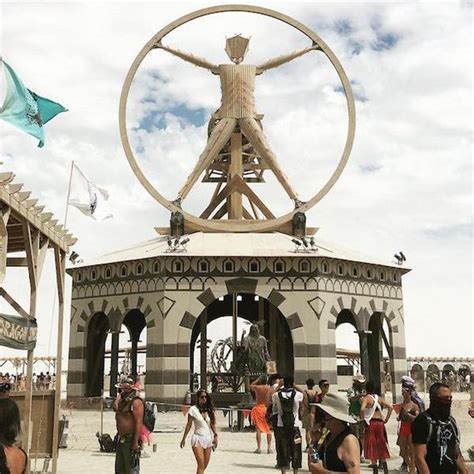 Burning Man art installations are what dreams are made of - Barnorama