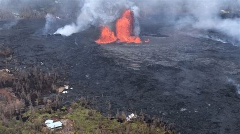 Evacuations urged in Hawaii as lava flow advances - SABC News ...