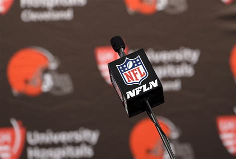 NFL playoffs 2021: COVID outbreak could threaten Browns-Steelers wild-card game - nj.com