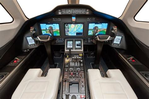 The cockpit of Cessna Citation Latitude is anchored by the new, fully ...