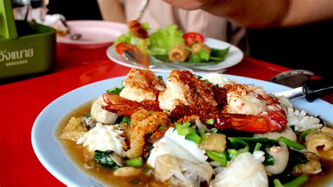 Food, fire and local flavour in Trang, southern Thailand | Foodism