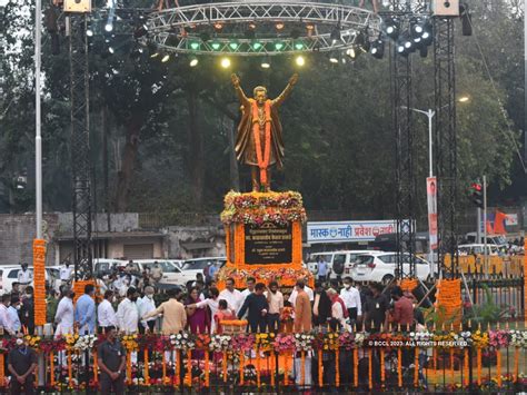 Bal Thackeray statue unveiled- Mumbai Mirror