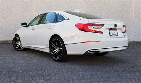 Test Drive: 2021 Honda Accord Hybrid Touring | The Daily Drive | Consumer Guide®