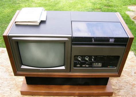 TV/VCR Combo History: Two Great Things That Kinda Go Great Together