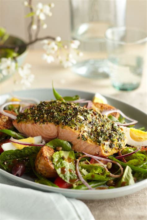 Nicoise Salad with Salmon at Nordstrom Cafe Bistro | Dinner salads, Cafe food, Cooking recipes