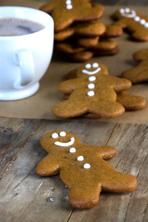 Crispy Gluten Free Gingerbread Men Cookies ⋆ Great gluten free recipes for every occasion.