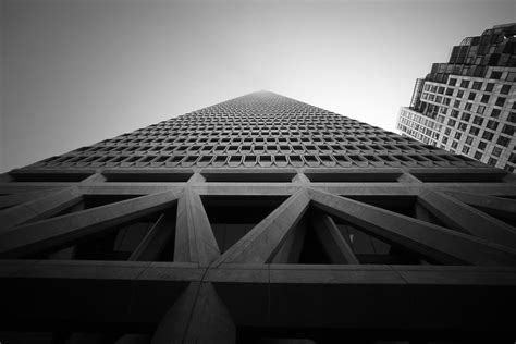 The Truth About Converging Verticals in Architectural Photography | Light Stalking